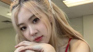 Tons of awesome rosé blackpink wallpapers to download for free. 12 Of Rose From Blackpink S Best Off Duty Looks British Vogue