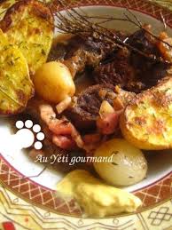 Carbonade Flamande Et Pommes De Terre Aux Herbes Soufflees Au Four Pomme De Terre Carbonade Flamande Plats Complet