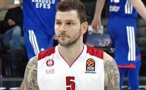 Il barcellona si trova invece al primo posto del girone con 5 vittorie in altrettanti incontri, la squadra di coach pascual ha come obiettivo le final four di eurolega. Live Olimpia Milano Barcellona 56 72 Eurolega 2020 2021 Risultato In Diretta
