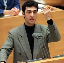 Check spelling or type a new query. Fall Und Aufstieg Grunen Parteichef Cem Ozdemir Bilder Fotos Welt