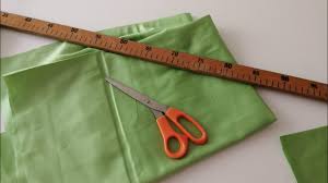 Kesilen kumaşlara öncelikle fermuar uygulaması yapılmaktadır. Cift Kisilik Nevresim Takimi Dikimi Youtube