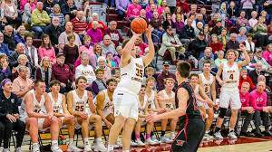 WATCH: Team manager drains 3-pointer to honor mom's cancer battle