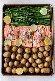 Sheet Pan Garlic Butter Salmon And Veggies In 2020 Garlic Butter Salmon Butter Salmon Garlic Butter