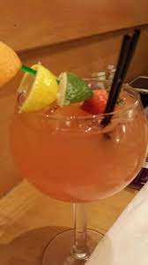 Pierce the balls on a toothpick, then add to the top of the drink along with a wedge of orange, lime, and a maraschino cherry. Peach Sangria Picture Of Olive Garden Danvers Tripadvisor