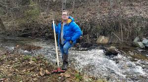 An introduction to north carolina that includes information about the state capitol, how the state got its name, the state's nicknames, how the state citizens are welcome to north carolina. Free Trees How To Live Stake Native Trees Conserving Carolina