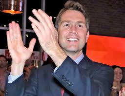 Le député Will Amos «nu» lors de la période de questions à Ottawa