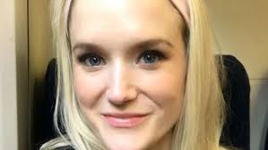 Chloe Dixon źle czuła się po urodzeniu dziecka. Okazało się, że to objawy  białaczki