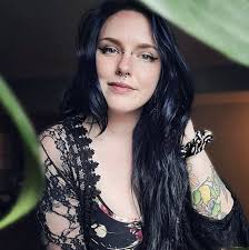 Please if there is one more reunion band just let it be title fight🙏🙏🙏