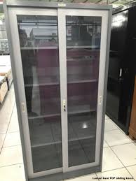 Karena kendala produk yang membutuhkan instalasi, juga besar & berat maka kami melakukan pengiriman sendiri untuk wilayah jabodetabek. Jual Lemari Arsip Besi Kaca Pintu Sliding Merk Top Datascript Termurah Di Lapak Central Furniture Bukalapak