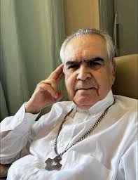 ESCOLHERAM OLHAR SÓ PARA UM LADO !… Pe Zezinho scj  |||||||||||||||||||||||||||| ———————————————- ELES e ELAS oram melhor oram  mais cantam melhor sabem mais são mais piedosos pregam melhor atingem mais  gente têm