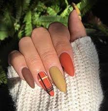 Curso acrylics nails en joicy nails. Orange Fall Nails