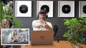 In the screen recorder window, enable your computer's camera, select an input, add your tab audio, microphone, and record the browser tab with the video you're reacting to. Want To Make Reaction Videos Here S Ultimate Guide For Pc Owners