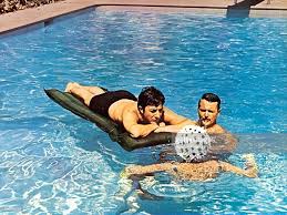 Dustin Hoffman William Daniels And Elizabeth Wilson In Pool In A Pool William Daniels Swimming Pools