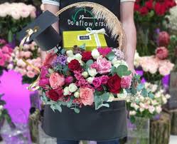 Dora Flowers Dubai L L C Florist Dubai United Arab Emirates 1 120 Photos Facebook