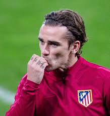 Champion du monde ⭐️⭐️ et parrain de l'association @unriencesttout. É¢Ê€ÉªzÉª On Instagram H O P E Teamgrizi Griezmann Happy Handsome Boy Hotboy Eyes Photography Portrait Beautiful France French Hairstyle