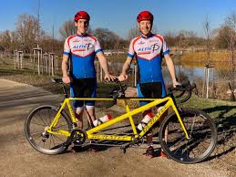 Noun the team has a tandem of talented guards. Tandems Und Co Tandemracing De