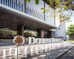 Hilton Sukhumvit 24 Double Tree Hotel Landscape Design By P Landscape Hotel Landscape Entrance Design Landscape Design