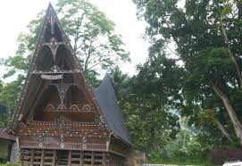 Rumah adat batak adalah salah satu bukti kekayaan budaya dan peninggalan sejarah di indonesia, tepatnya di provinsi sumatera utara. 6 Rumah Adat Batak Nama Gambar Serta Keterangannya