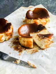 mini basque cheesecake