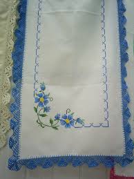 Imagens De Caminho De Mesa Em Ponto Cruz Caminho De Mesa Branco Com Azul Rosa Ponto Cruz Ponto Cruz Para Casamento E Ponto Cruz Flores