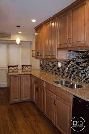 Waypoint 660r Maple Mocha Countertops Are Silestone Siena Ridge Kitchen Design Kitchen Remodel Installing Kitchen Cabinets