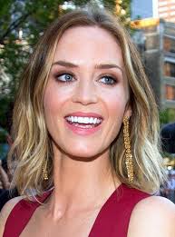Emily Blunt Hairstyles Styles Weekly Haarfarben Haar Styling Haarschnitt Ideen