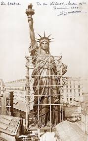 The Amazing Construction Of The Statue Of Liberty In Photos Statue Of Liberty Statue Historical Photos