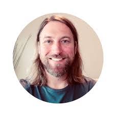 Daniel Gaustad's Instagram, Twitter & Facebook