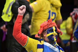Igår 23.32 • 1:20 min. Guide Sa Gar Sverige Vidare I Hemma Em Svd