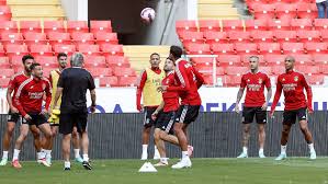 Também incluímos outros jogos que consideramos importantes. Jogo Direto Spartak Benfica Futebol Champions Sl Benfica