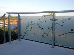 Are there any glass railings for a balcony? Pin By Sakthikumar Selvaraj On Glass Art A V M Glass Balcony Balcony Glass Design Frosted Glass Design