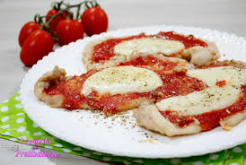 Le scaloppine al marsala sono un secondo piatto a base di carne molto delicato e prelibato. Scaloppine Di Coscia Di Maiale Ricetta Alla Pizzaiola L Angolo Delle Prelibatezze