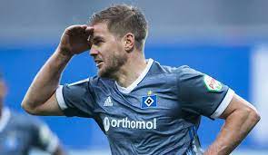 Der erfahrene knipser erhält einen vertrag bis zum ende der saison 2021/2022. Fc Schalke 04 Verpflichtet Hsv Sturmer Simon Terodde