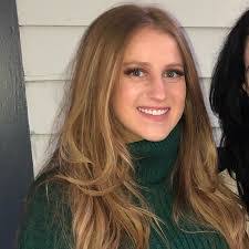 Shauna Grove's Instagram, Twitter & Facebook