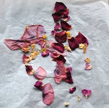 These come in half a dozen colors, so they work with lots of different color schemes. How To Make Natural Petal Confetti Biodegradable Confetti