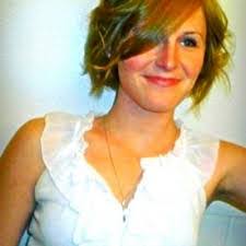 Nicole Ellinger's Instagram, Twitter & Facebook