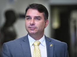 Eduardo Bolsonaro solicita a exclusão de Ricardo Arruda do PL