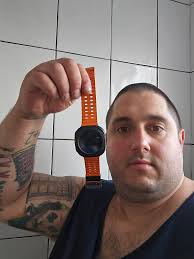 How to make watch background photo full screen?