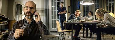 Es braucht nur sechs personen, drei männer und drei frauen (wobei eine der frauen nur via telefon anwesend ist) und kein aufwendiges bühnenbild. Der Vorname 2018 Uncut