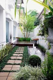 Dengan hanya beberapa trik sederhana seperti meletakkan area tanam hijau. 56 Idea Lanskap Halaman Rumah Yang Cantik Barulah Rumahku Syurgaku Hartatanah Com