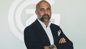 Bruno george berner (born 21 november 1977) is a swiss professional football manager and former player who is the head coach of sc kriens in the swiss challenge league. Der Neue Gc Sportchef Steht Fest Berner Ist Heisser Kandidat Als Trainer