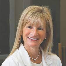 Iris Stone's Instagram, Twitter & Facebook