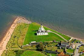 Chanonry point lies at the end of chanonry ness, a spit of land extending into the moray firth between fortrose and rosemarkie on the black isle, scotland. Chanonry Point Lighthouse In Fortrose Sc United Kingdom Lighthouse Reviews Phone Number Marinas Com