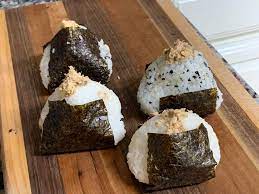Organic keto ramen recipe (gluten free, no omega 6 fats, super clean.) view on reddit Onigiri With Furikake Seasoning And Salmon Filling Glutenfree