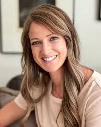 Kathryn Bradford's Instagram, Twitter & Facebook