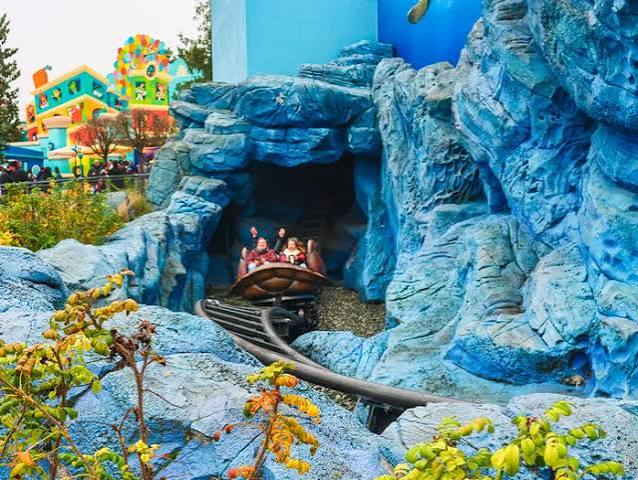Crush's Coaster : Fiche & Conseils 2026 | Disneyland Paris