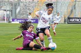 Dónde y cómo ver en vivo el campeonato nacional por tv y online unos ahogados caturros recibirán al tricampeón del fútbol chileno con la esperanza de obtener la primera victoria de la temporada. Colo Colo Debuto Con Una Escandalosa Goleada De 11 0 Asi Fue La Primera Fecha Del Torneo Nacional Femenino La Tercera