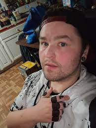 Sharing Embarrassing Old Online Profiles