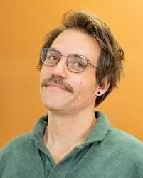 Gavin Kelly's Instagram, Twitter & Facebook