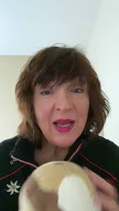 Bleib wie du bist, was auch immer andere sagen, du schaffst das! Wie der  Pluto! Be yourself! No matter what they may say!, Mein Name ist Manuela  Engel-Dahan, ich habe Lock Your World gegründet und ...